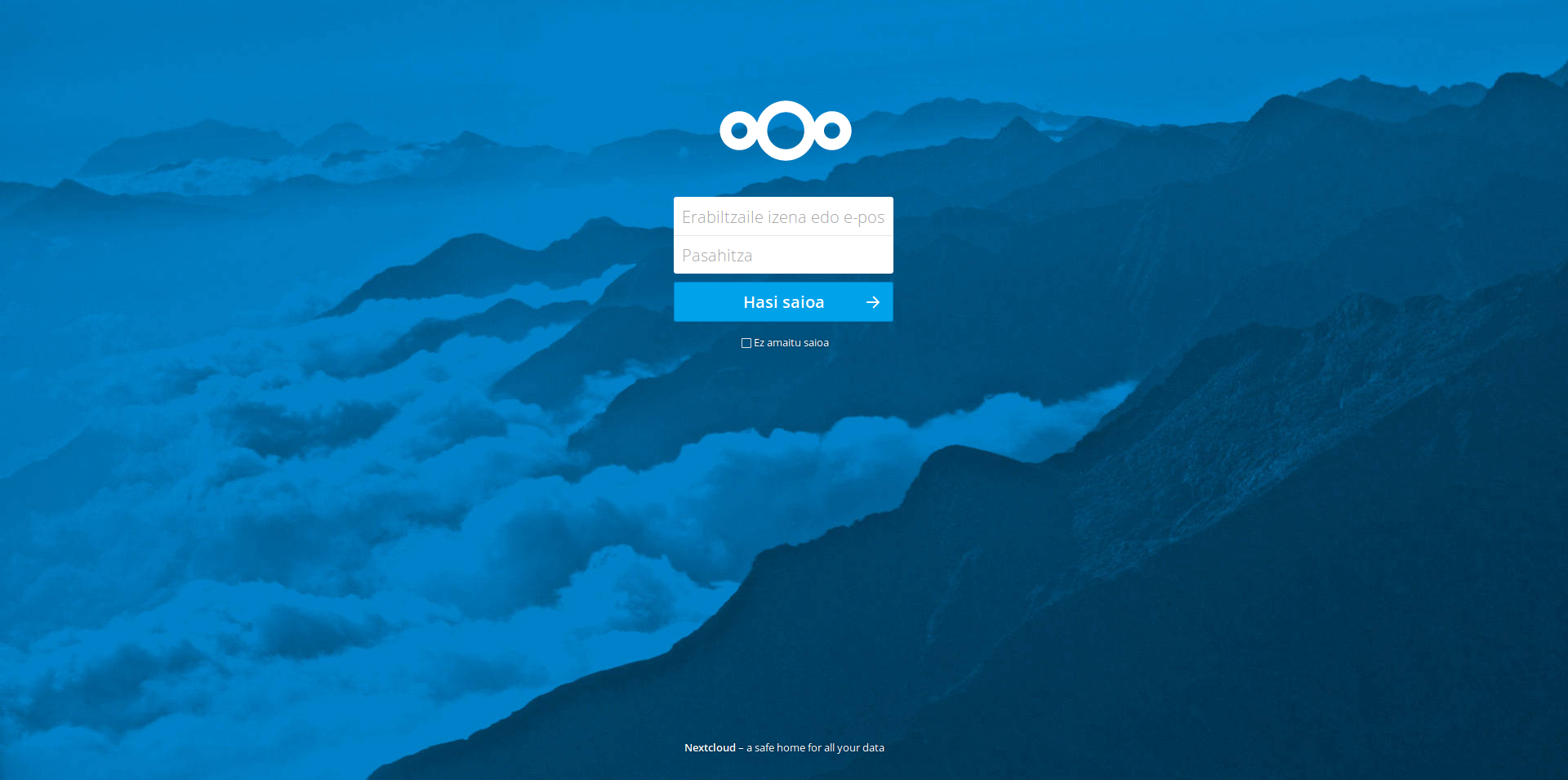 Interface Nextcloud avec Docker - Auto-hébergement cloud personnel 2025